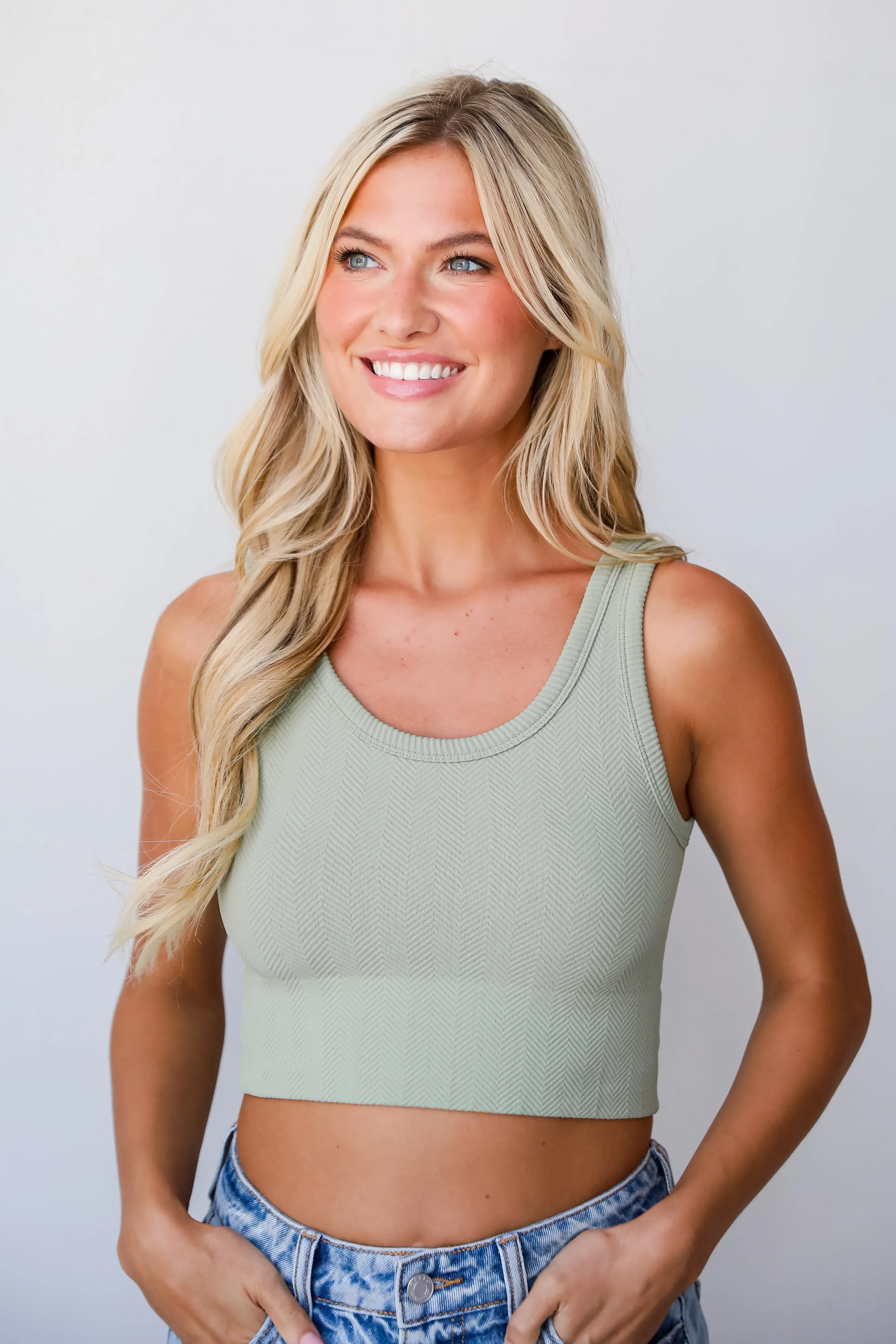 Get Set Seamless Cropped Tank - DU DEAL